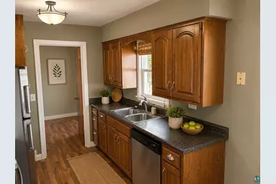2227 W 22nd St, Duluth, MN 55811 - Photo 5
