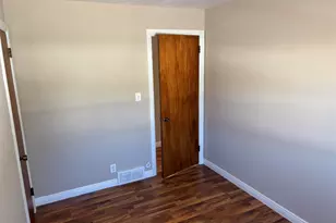 2227 W 22nd St, Duluth, MN 55811 - Photo 37