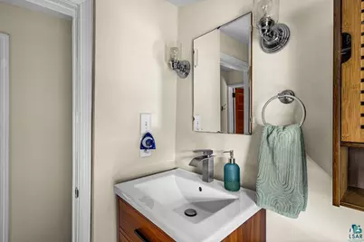 305 W Faribault St, Duluth, MN 55803 - Photo 15