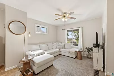 324 S 16th Ave E, Duluth, MN 55812 - Photo 7