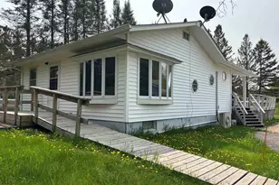6085 Hwy 1, Silver Bay, MN 55614 - Photo 3