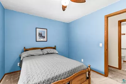 102 E Gary St, Duluth, MN 55808 - Photo 29