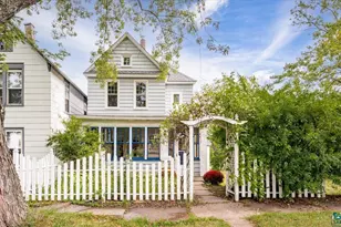 604 E 11th St, Duluth, MN 55805 - Photo 1