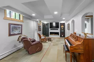 4214 Robinson St, Duluth, MN 55804 - Photo 41