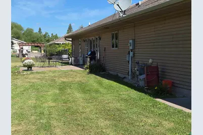 3020 E 8th St, Superior, WI 54880 - Photo 11