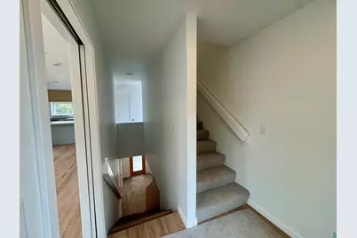 6301 Sherburne St, Duluth, MN 55807 - Photo 5