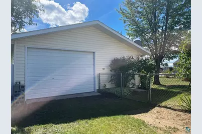 32 Astor Rd, Babbitt, MN 55706 - Photo 3