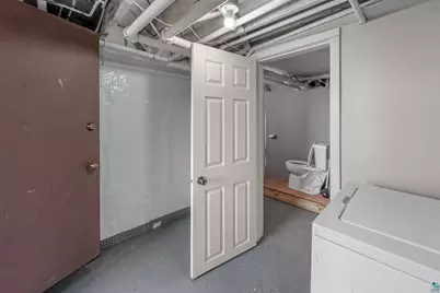 1928 E 5th St, Duluth, MN 55812 - Photo 29