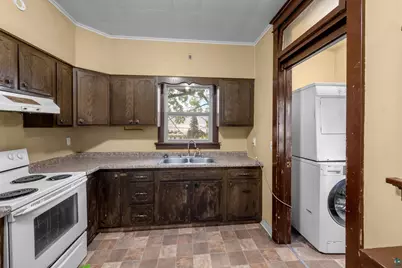 1928 E 5th St, Duluth, MN 55812 - Photo 5