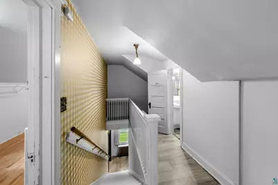 1928 E 5th St, Duluth, MN 55812 - Photo 23