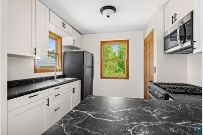 13009 W 2nd St, Duluth, MN 55808 - Photo 7