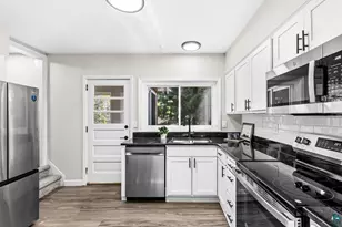 202 W Austin St, Duluth, MN 55803 - Photo 9