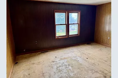 609 St Claire Street, Ashland, WI 54806 - Photo 17