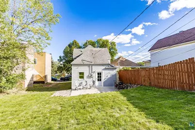 2407 W 6th St, Duluth, MN 55806 - Photo 33