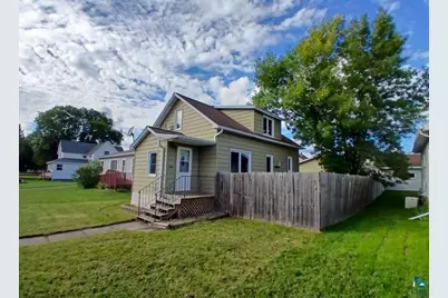 112 W 3rd Ave N, Aurora, MN 55705 - Photo 1