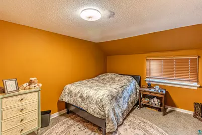 218 N 1st Ave, Ely, MN 55731 - Photo 9