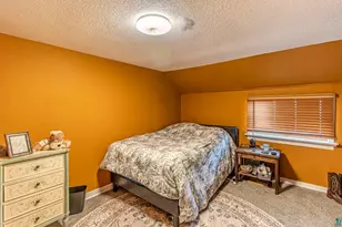 218 N 1st Ave, Ely, MN 55731 - Photo 9
