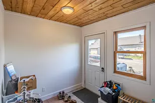 218 N 1st Ave, Ely, MN 55731 - Photo 3