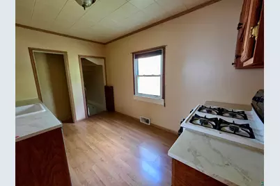 117 W Virginia Ave, Gilbert, MN 55741 - Photo 11