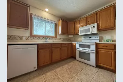 1321 S 13th St, Virginia, MN 55792 - Photo 7