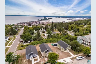 8 W 11th St, Duluth, MN 55806 - Photo 17