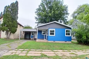 605 Commercial Ave, Sandstone, MN 55072 - Photo 1
