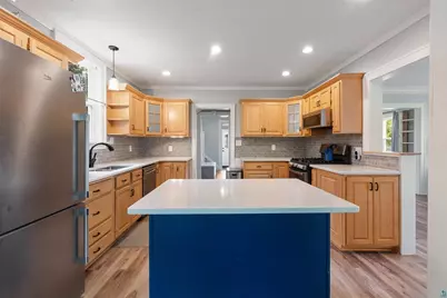 5215 Avondale St, Duluth, MN 55804 - Photo 9