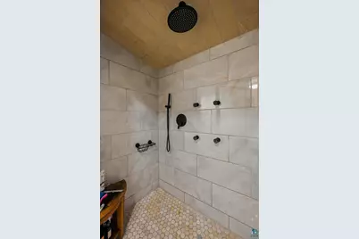 2010 E 10th St, Superior, WI 54880 - Photo 21
