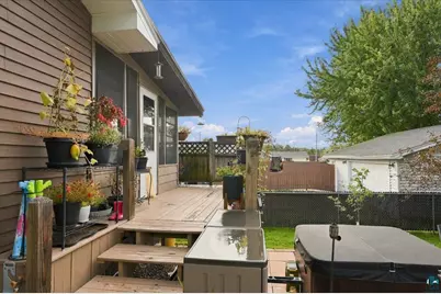 2010 E 10th St, Superior, WI 54880 - Photo 31