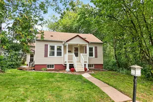 2125 W 10th St, Duluth, MN 55806 - Photo 1