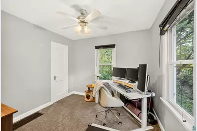2125 W 10th St, Duluth, MN 55806 - Photo 23