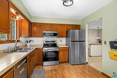 2102 N Robin Ave, Duluth, MN 55811 - Photo 11