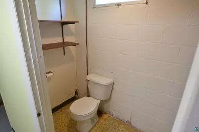 320 N 4th Ave W, Washburn, WI 54891 - Photo 17