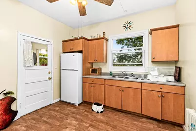 2024 W 5th St, Duluth, MN 55804 - Photo 11