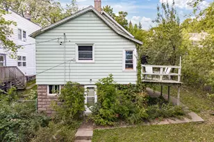 2024 W 5th St, Duluth, MN 55804 - Photo 33