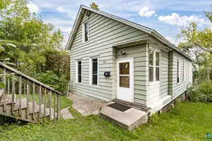 2024 W 5th St, Duluth, MN 55804 - Photo 1