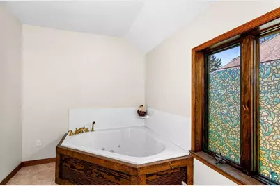 1215 W 4th St, Duluth, MN 55806 - Photo 23