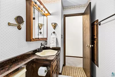 308 E Willow, Duluth, MN 55811 - Photo 39