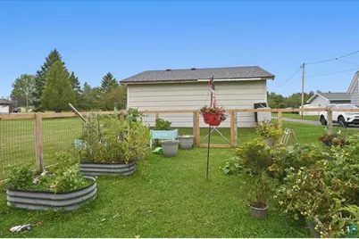 2203 E 14th St, Superior, WI 54880 - Photo 35