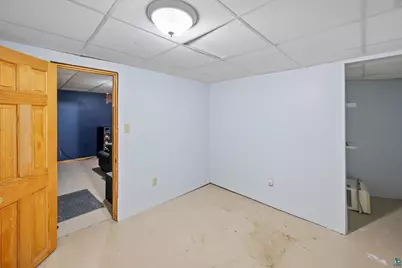 1915 Hartley Rd, Duluth, MN 55803 - Photo 39