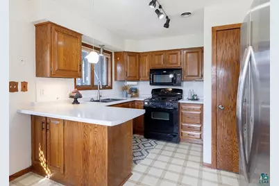 3217 Cumming Ave, Superior, WI 54880 - Photo 11