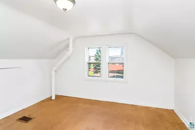 4601 W 4th St, Duluth, MN 55807 - Photo 25