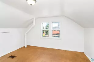 4601 W 4th St, Duluth, MN 55807 - Photo 25