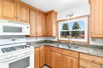 4601 W 4th St, Duluth, MN 55807 - Photo 7