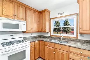 4601 W 4th St, Duluth, MN 55807 - Photo 7