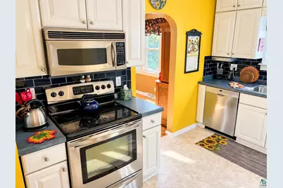 1417 N Basswood Ave, Duluth, MN 55811 - Photo 11
