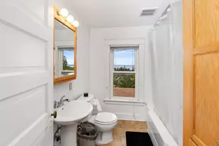 1306 E 11th St, Duluth, MN 55805 - Photo 13