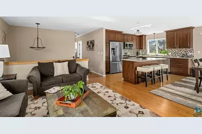 102 Northfield St, Duluth, MN 55803 - Photo 3