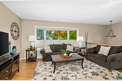 102 Northfield St, Duluth, MN 55803 - Photo 9