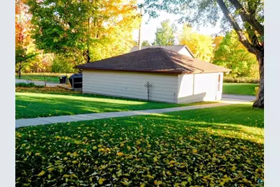 806 N 7th St, Virginia, MN 55792 - Photo 31